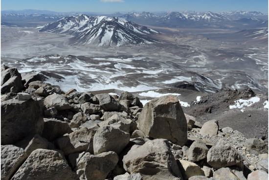 m__Puna de Atacama z OjosDelSalado 6896m